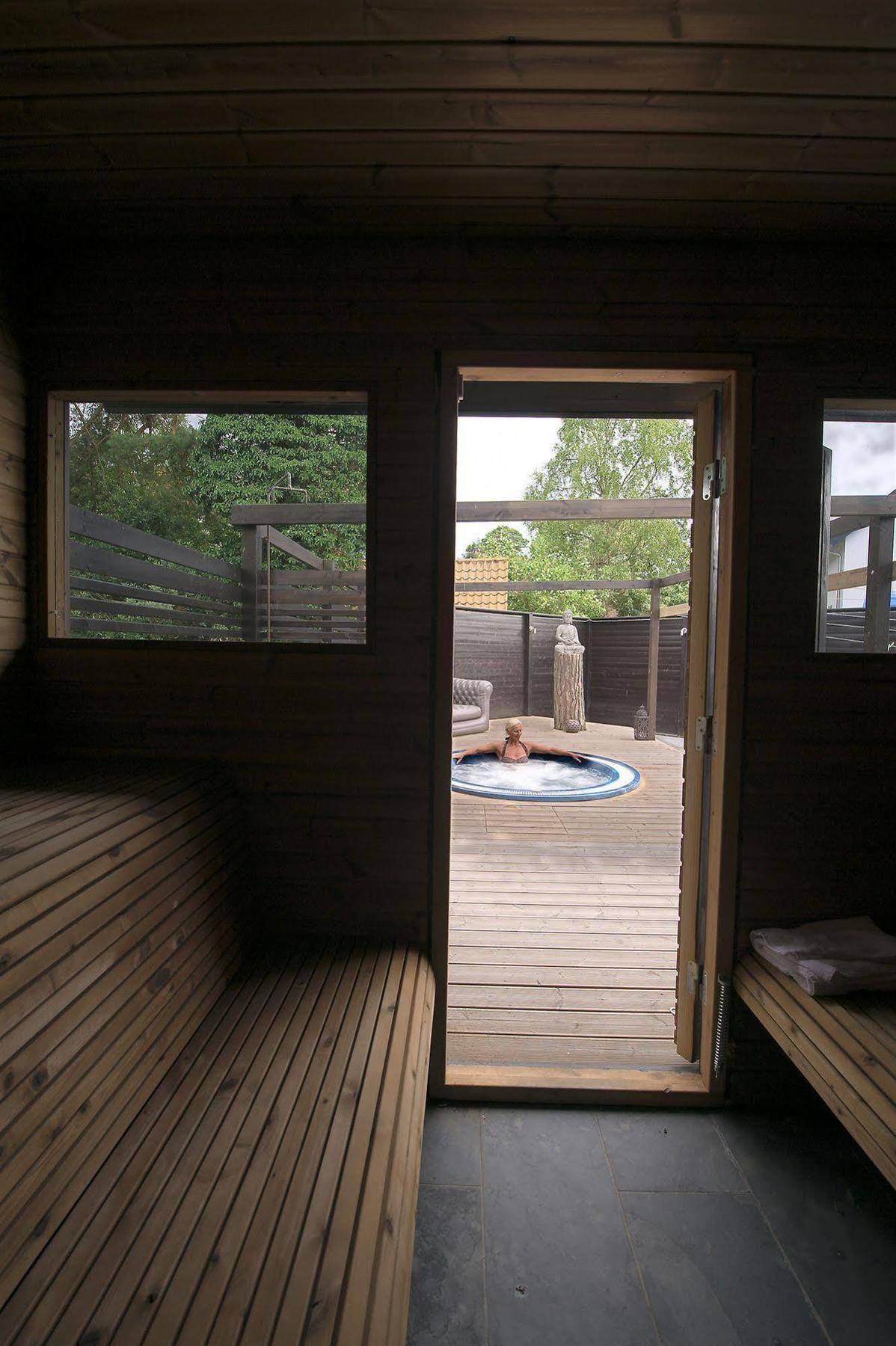 Bed and Breakfast Our House Истад Экстерьер фото